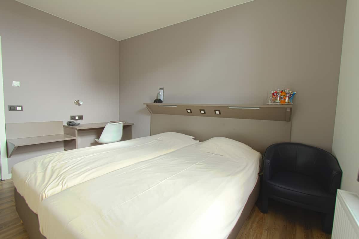 double room | minibar, desk, iron/ironing board, free wifi
