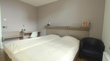 Double Room | Minibar, desk, iron/ironing board, free WiFi
