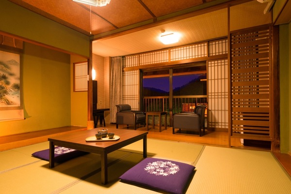 In-room safe, desk, free WiFi, bed sheets