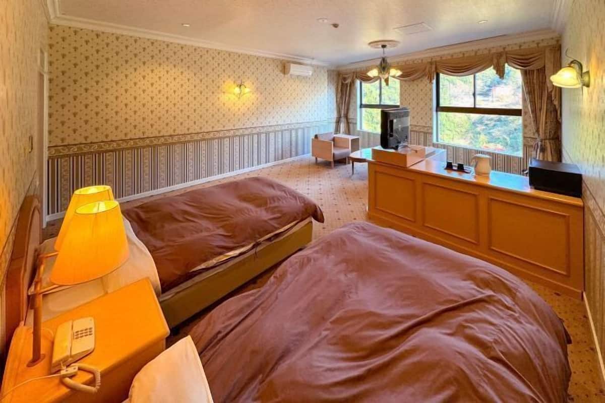1 bedroom, in-room safe, desk, free WiFi