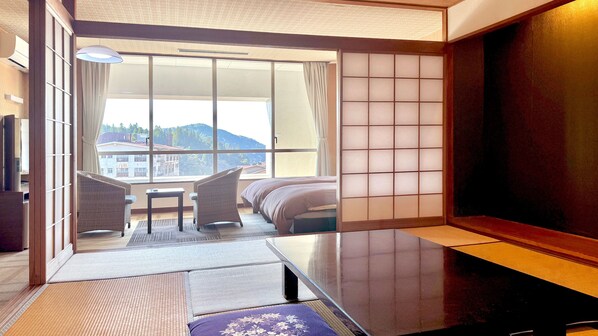 Chambre Supérieure, non-fumeurs (Japanese Western, with Bath, No View) | Coffres-forts dans les chambres, bureau, Wi-Fi gratuit, draps fournis