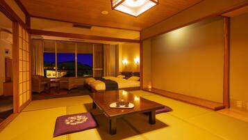 In-room safe, desk, free WiFi, bed sheets