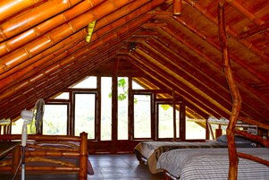 Cubrecamas, wifi gratis y ropa de cama 