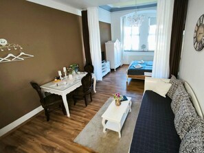 Appartement Romantique, accessible aux personnes à mobilité réduite (Paris) | Restauration dans la chambre
