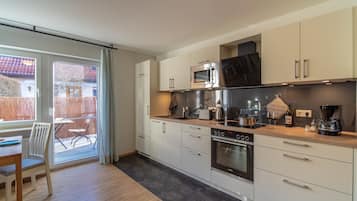 Apartemen | Makan di kamar