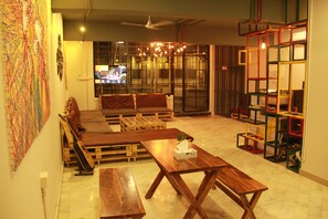 ロビー応接スペース