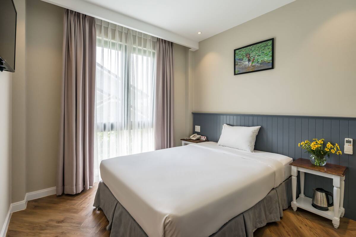 Standard-Doppelzimmer, 1 Doppelbett, Nichtraucher | Verdunkelungsvorhänge, schallisolierte Zimmer, Bügeleisen/Bügelbrett