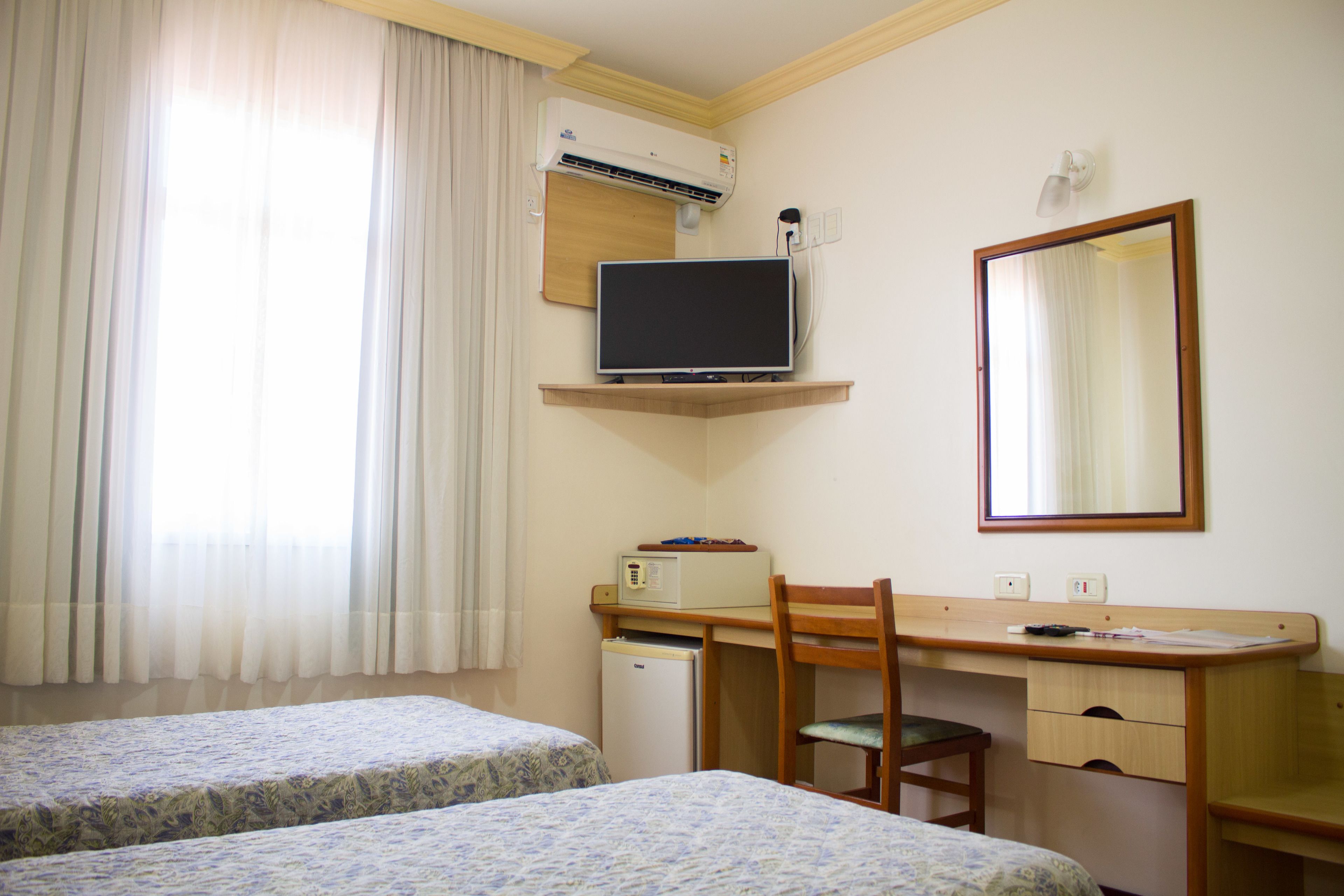 1 bedroom, minibar, in-room safe, desk