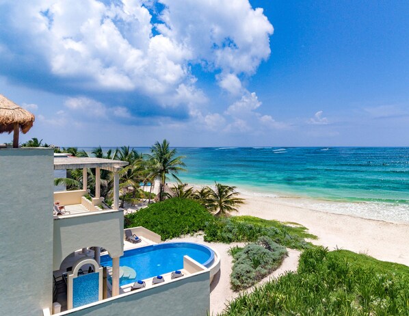 Aerial view - Ocean Front Private 3 Bedroom Villa in Akumal (Akumal)