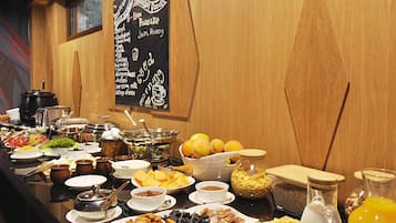 Daily buffet breakfast (GEL 30 per person)
