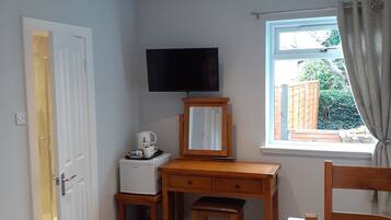 Standard Double Room, Ensuite | Iron/ironing board (on request), WiFi (free), individually decorated