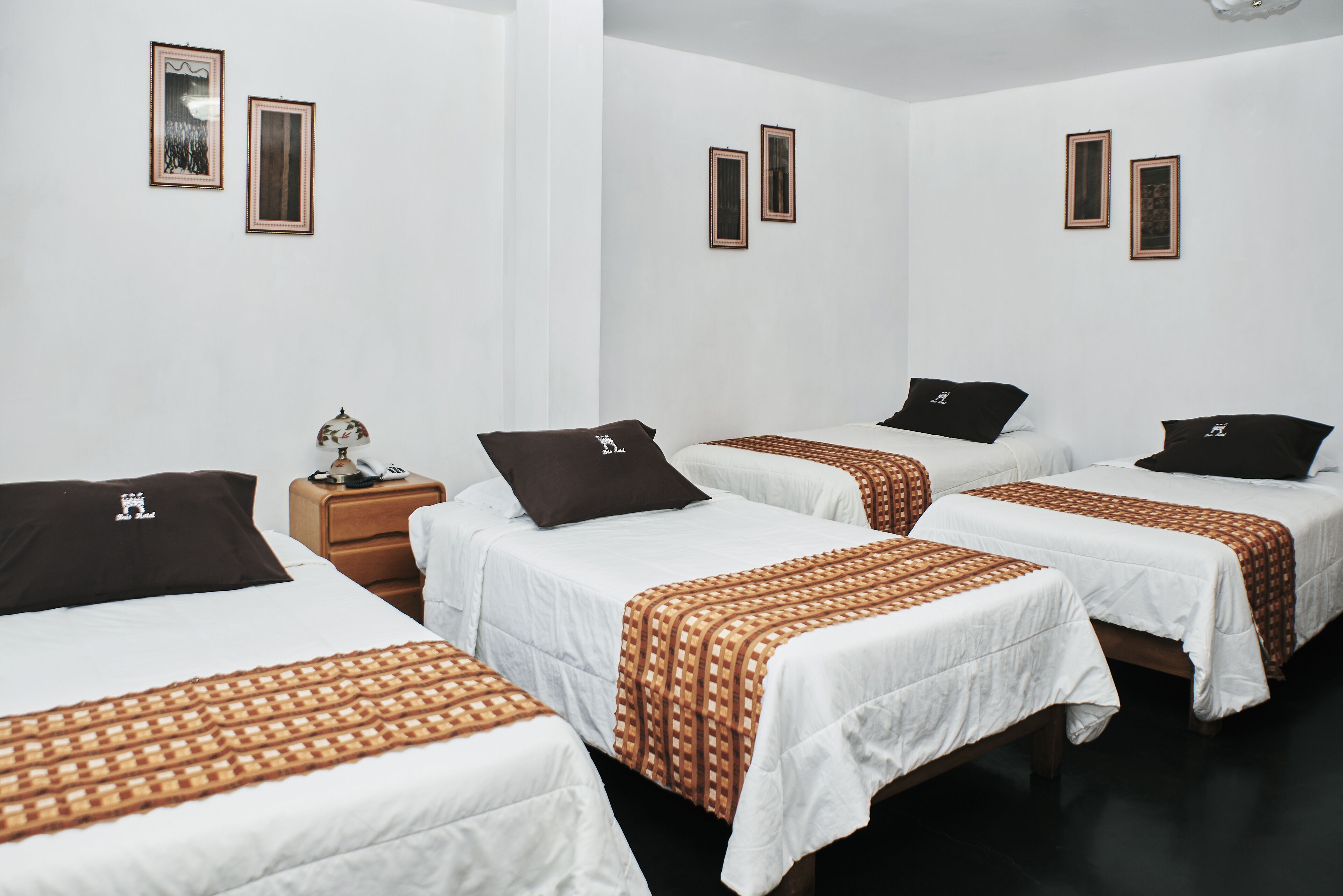 quadruple room | down duvets, select comfort beds, desk, laptop workspace