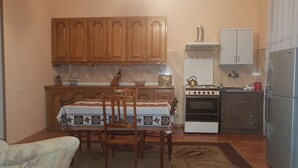 Family Apartment, Garden View | Private kitchen - AVVA (Tbilisi)