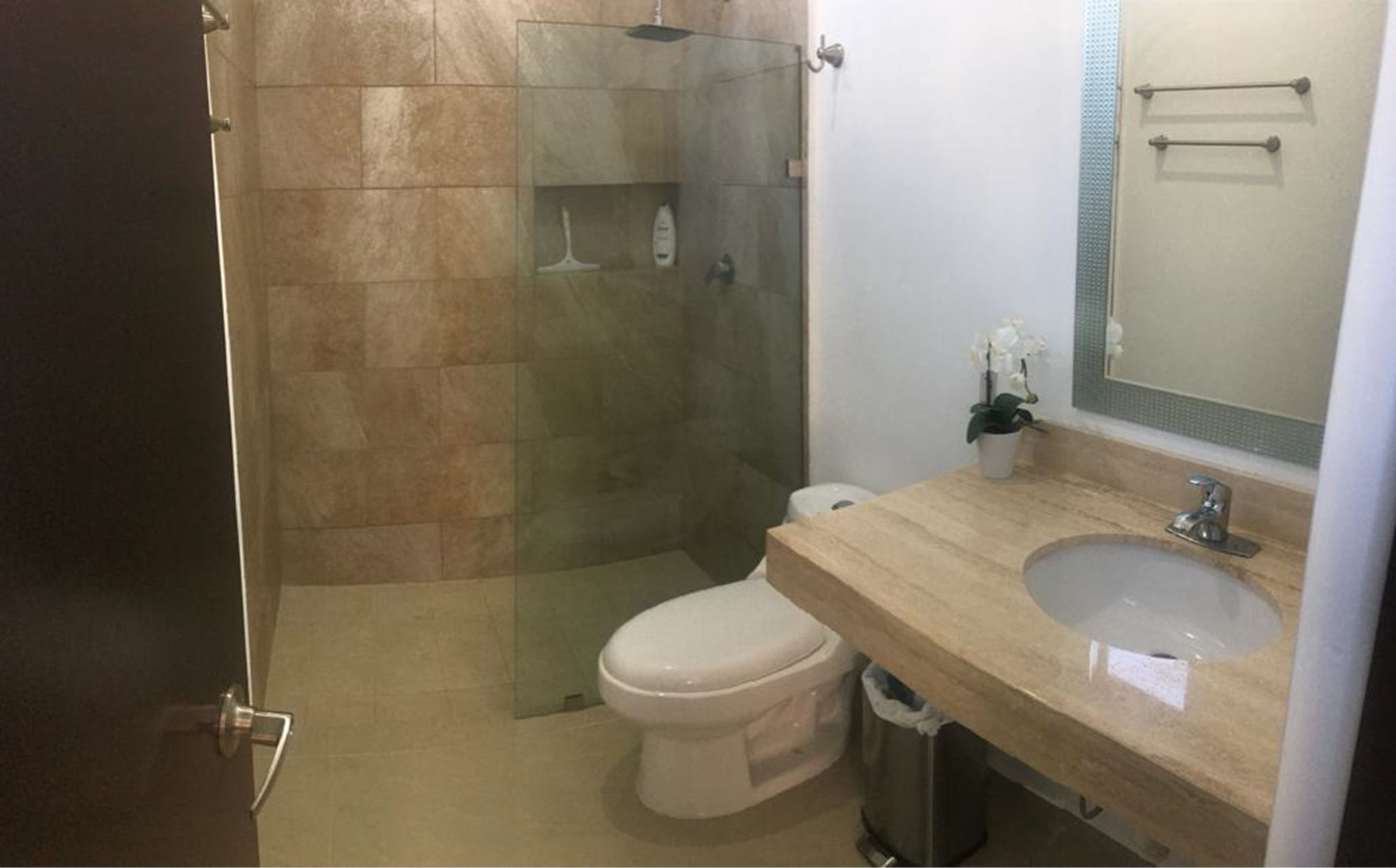 Economy House, Multiple Bedrooms, Non Smoking | Bathroom | Shower, rainfall showerhead, towels