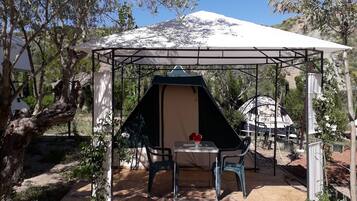Comfort tent, uitzicht op tuin (2 personas) | Beddengoed