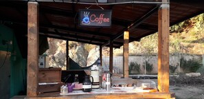 Tägliches inbegriffenes Frühstück zur Selbstbedienung