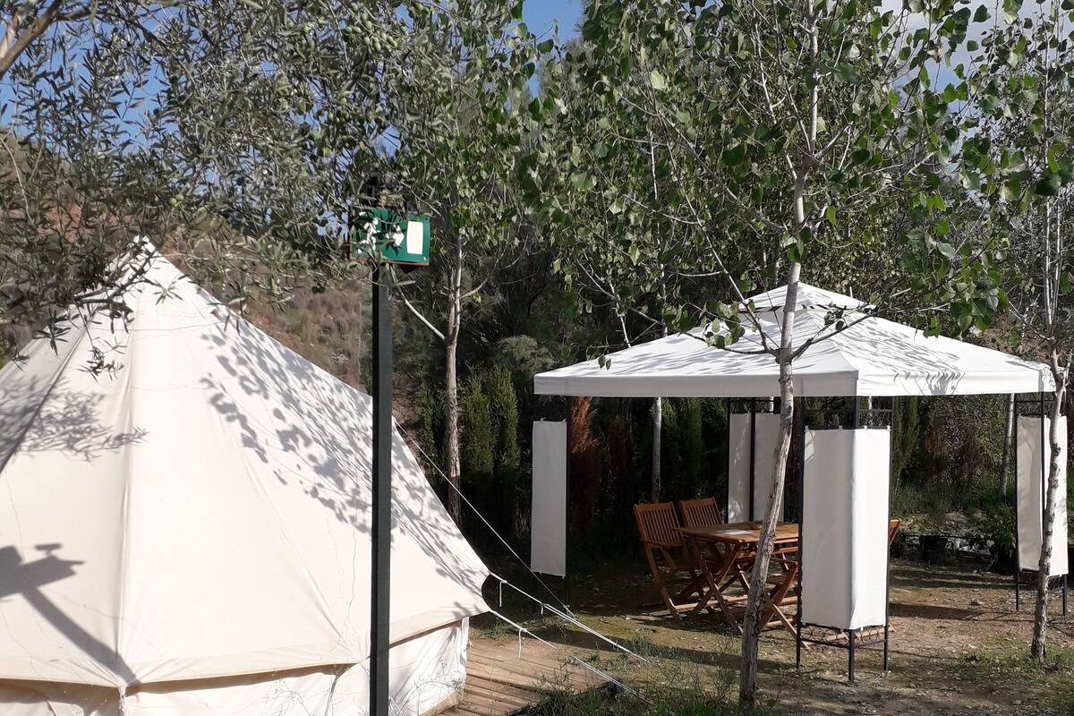 Tente, 2 lits doubles (4 personas) | Literie fournie