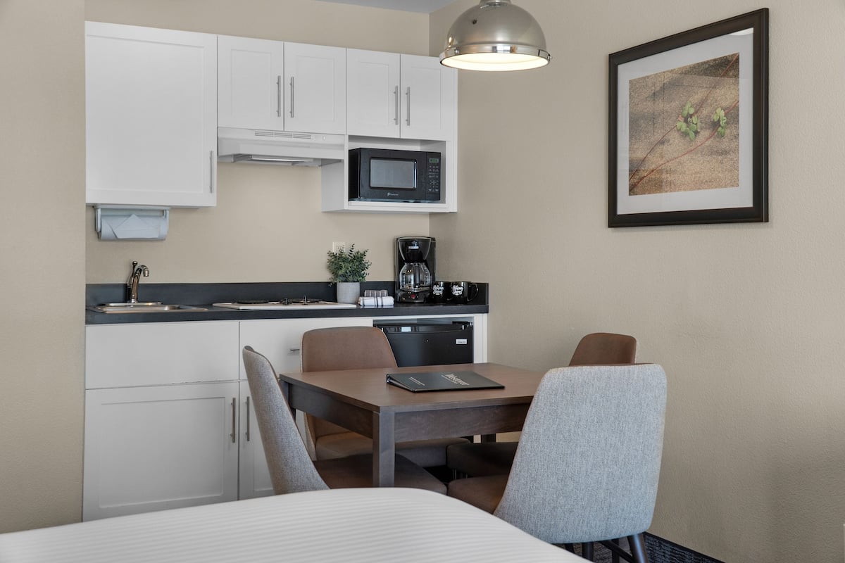 one bedroom suite with ocean view | 1 bedroom, blackout curtains, free wifi, bed sheets