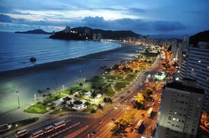 Una playa cerca