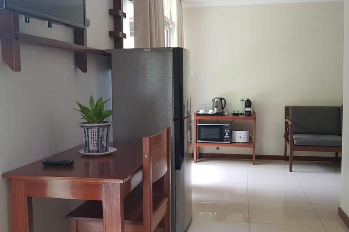 studio suite | in-room dining