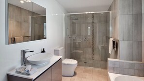 Shower - 9 Scenic Drive - Ocean front (BERMAGUI)