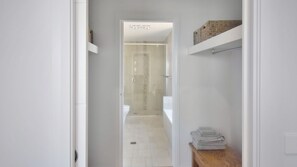 Shower - 9 Scenic Drive - Ocean front (BERMAGUI)