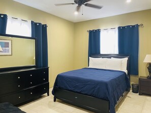 2 bedrooms, in-room safe, iron/ironing board, free WiFi - Spacious 2 Bed, 2 Bath just off West Bay Street (Nassau)