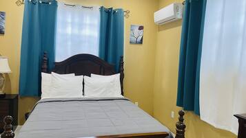 2 bedrooms, in-room safe, iron/ironing board, free WiFi