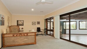 Lobby - Hope - a large country house set on 28 acres (Exeter)