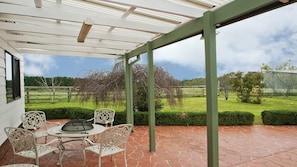 Outdoor dining - Hope - a large country house set on 28 acres (Exeter)