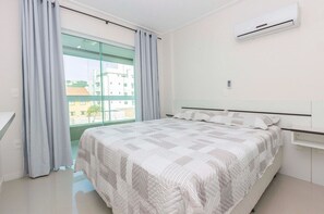 ستائر تعتيم وواي فاي مجانًا وملاءات أسرّة