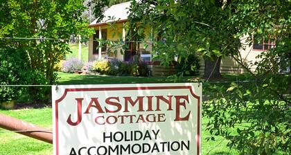 Victoria's High Country beautifully restored miners cottage in the Upper Murray.