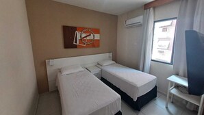 Minibar, desk, travel crib, WiFi (free) - Gonzaga Flat (Santos)