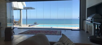 Suberb spacious property awaits with breathtaking undeterred views of the Oceans