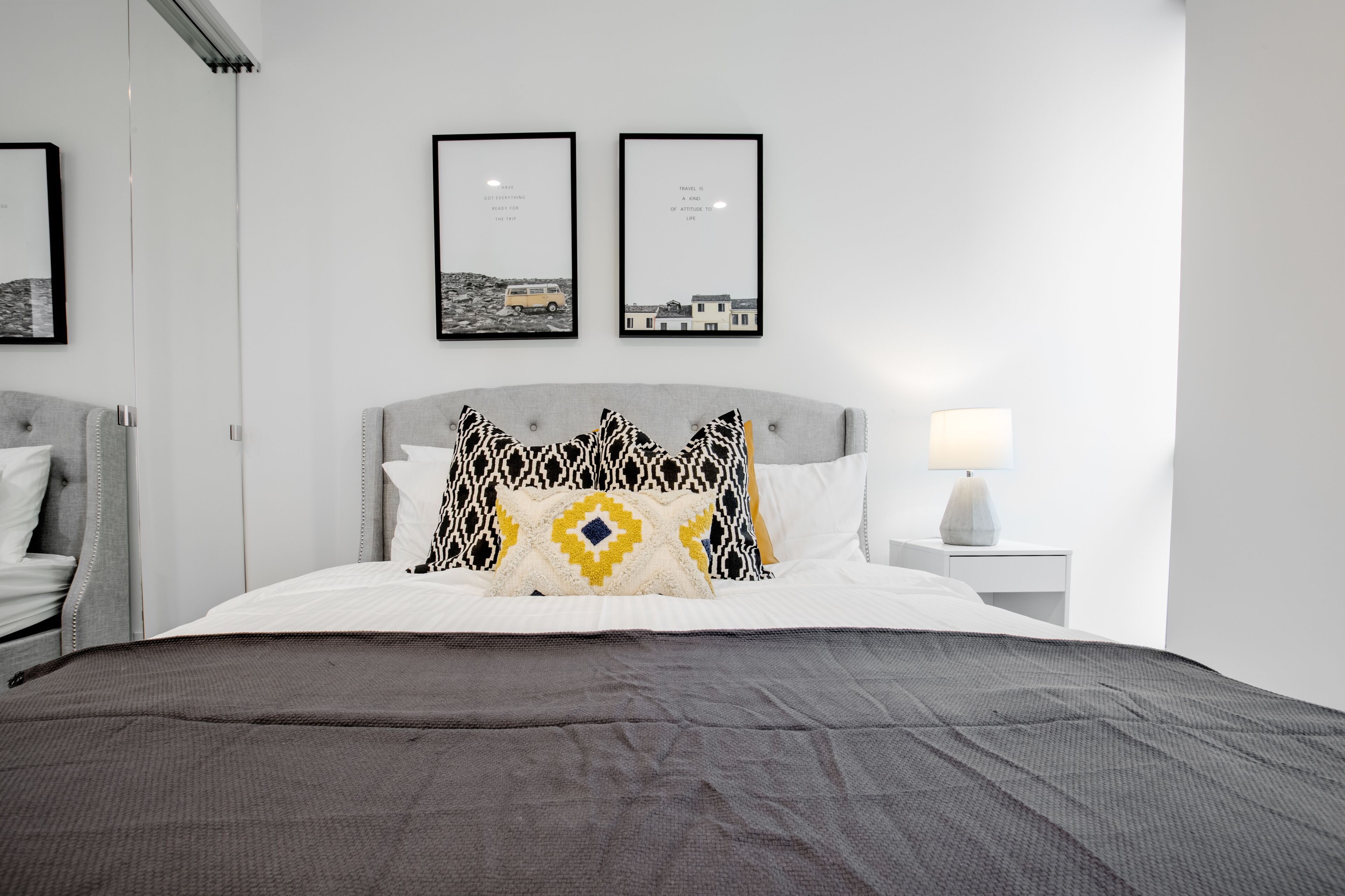 Live Perfect Experience with City View — image 11