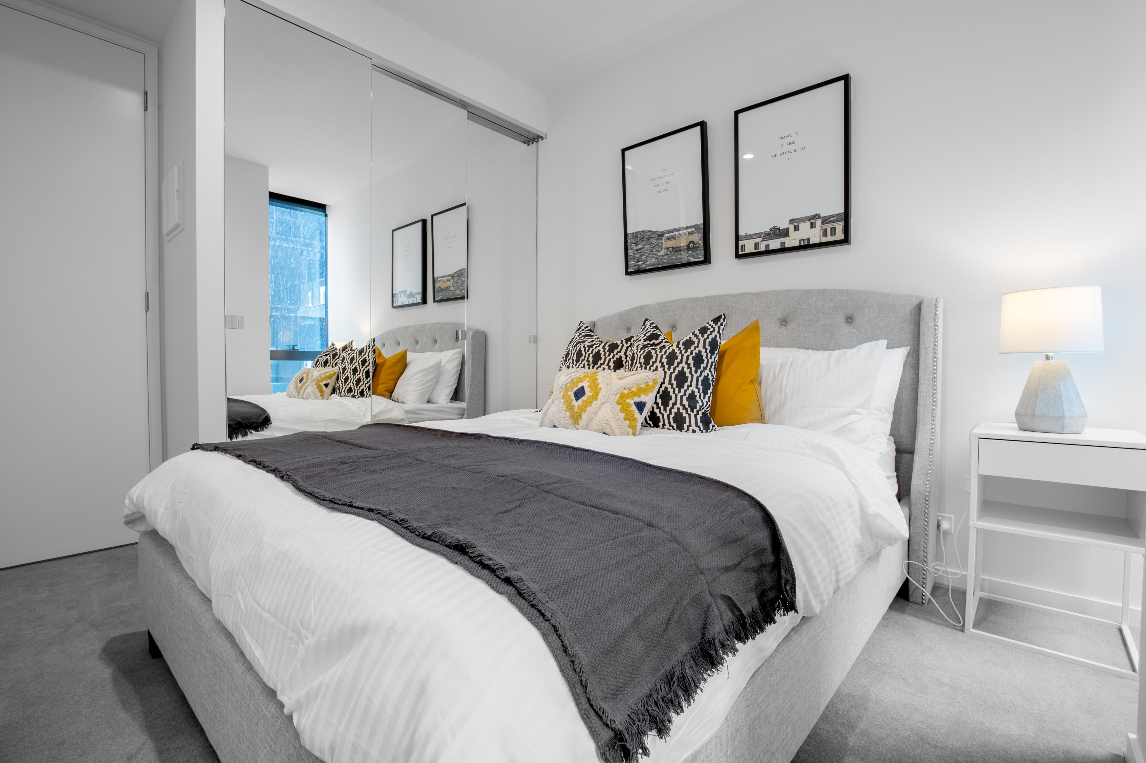 Live Perfect Experience with City View — image 12