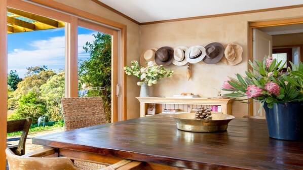 Dining - The Farmhouse — Relax in a rustic private sanctuary, pet and family friendly (Canyonleigh)