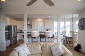 TV, fireplace, DVD player - Awesome 5 bedroom 4 bath with pool, hot tub & rooftop deck (Dewey Beach)