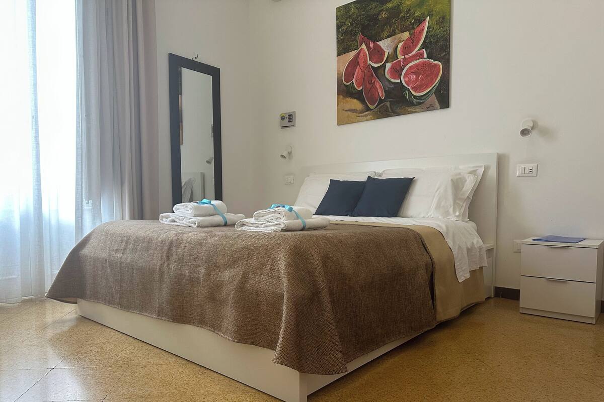 Standard Double Room, Private Bathroom | Premium bedding, down comforters, in-room safe, desk