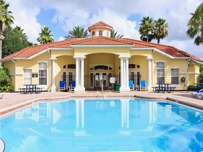 A heated pool - Close to Disney 3 bedroom 2.5 bath-Unit 18 Emerald (Kissimmee)