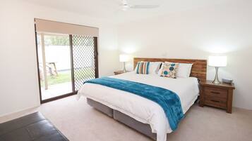 2 chambres, fer et planche Ă repasser, draps fournis