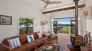 TV connectée, cheminée