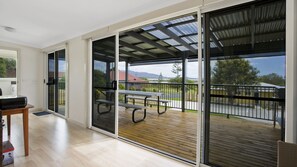 Interior - Seaview Beach House Complex (BERMAGUI)