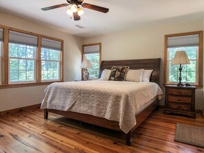 3 bedrooms, free WiFi, bed sheets