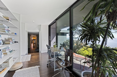 Interior. Award-winning ocean view luxury master suite. Perfect romantic retreat