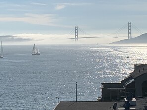 Beach - Award-winning ocean view luxury master suite. Perfect romantic retreat (Tiburon)