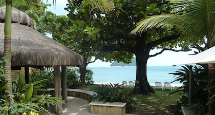 Paradise Fuß-in-Sand am Wasser mit 16 Betten