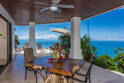 Incredible Views of the Pacific - Year round sunsets!