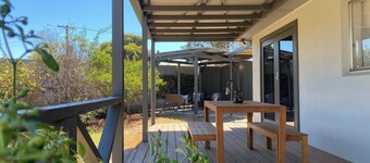 Central Updated 3-Bed Bendigo Family Home Sleeps 6