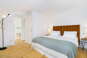 2 chambres, fer et planche à repasser, Wi-Fi gratuit, draps fournis